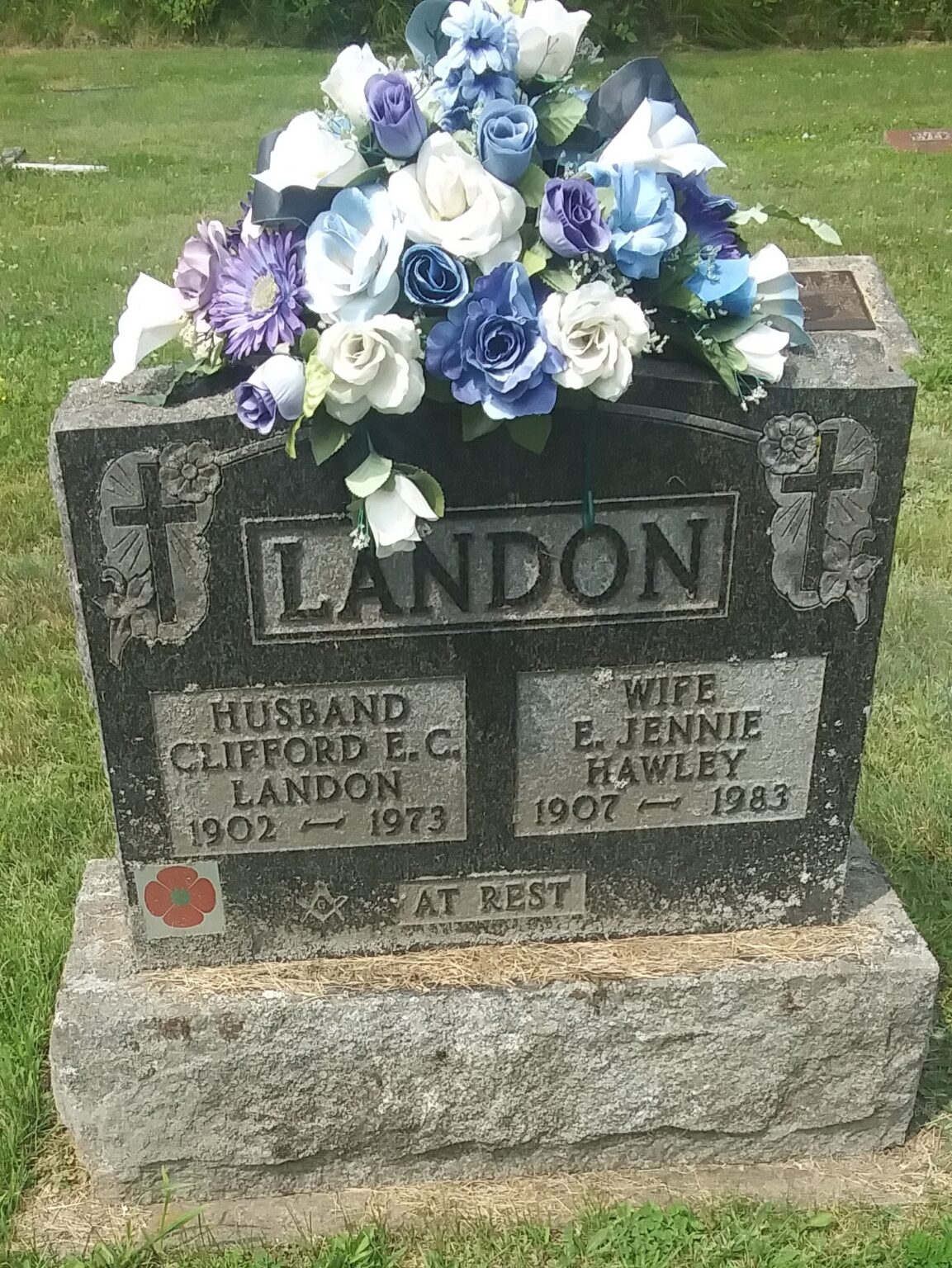 Tombstone: Cliff Landon, St Andrew's United Cemetery, Coe Hill, Ontario ...