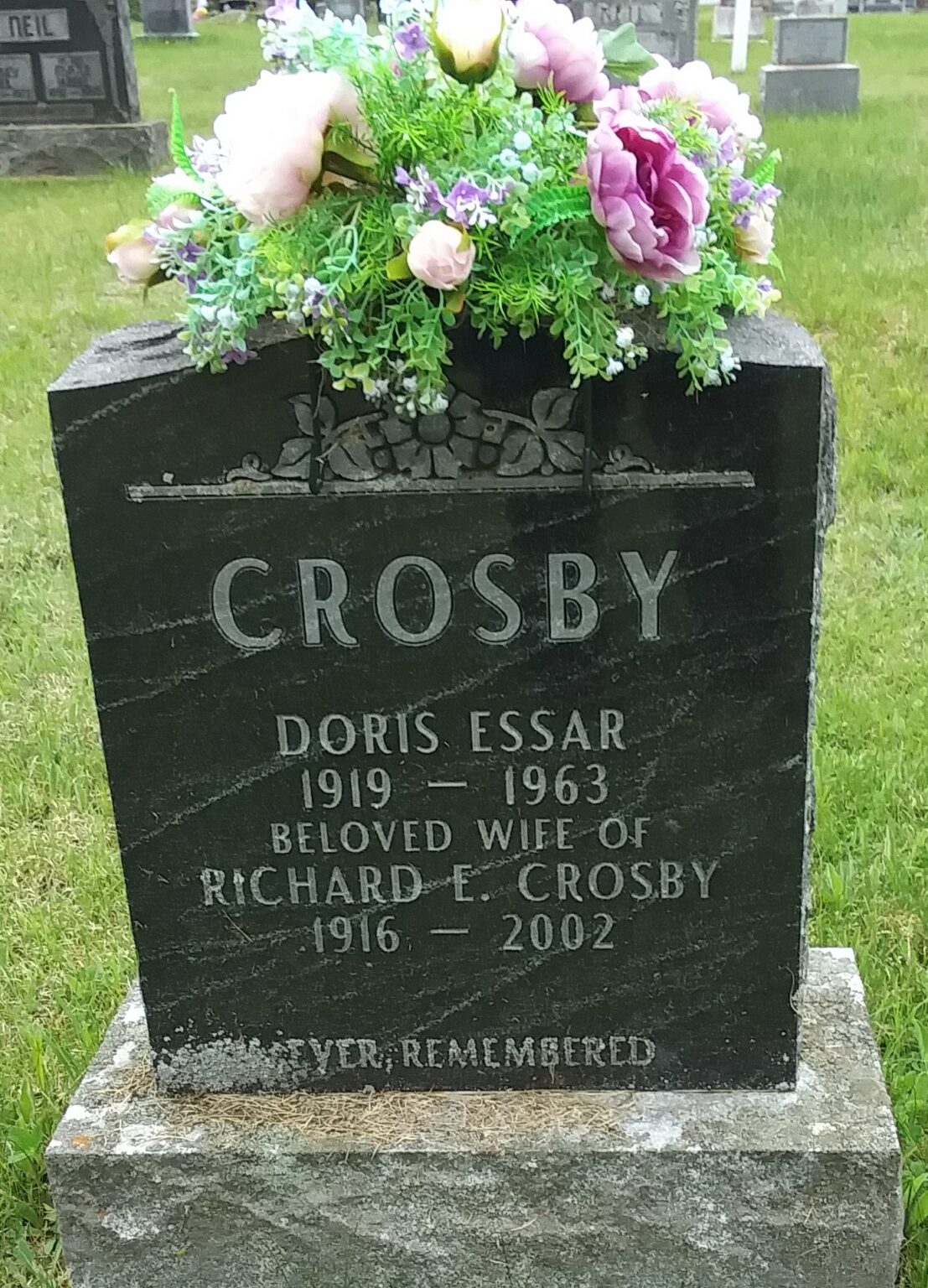 Tombstone: Richard Crosby & Doris Essar, St Andrew's United Cemetery ...