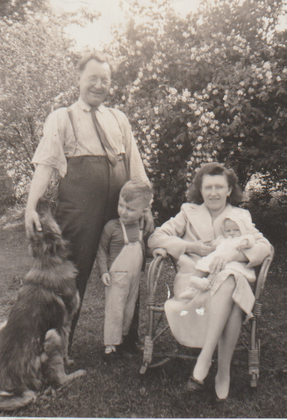 Sam and family 1945 in Toronto backyard